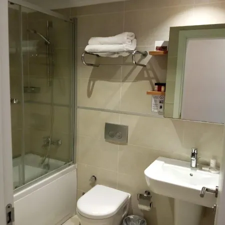 Lander Luxury Apartment, 5 Star Hotel, *