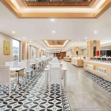 Lander Luxury Apartment, 5 Star Hotel, Apartament *
